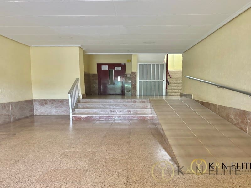 3 slaapkamer Flat te huur in Mareny Blau met zwembad garage - € 2.800 (Ref: 9890057)