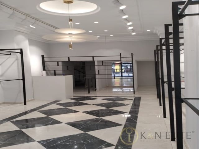Commerciale in vendita in Ciutat Vella, Valencia città - 469.000 € (Rif: 9892454)