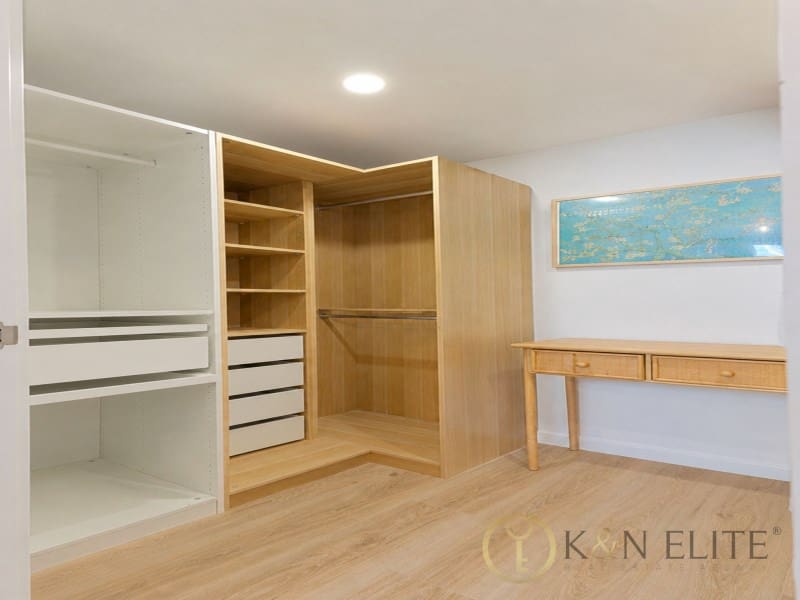 2 bedroom Flat for sale in Valencia city with garage - € 495,000 (Ref: 9894485)