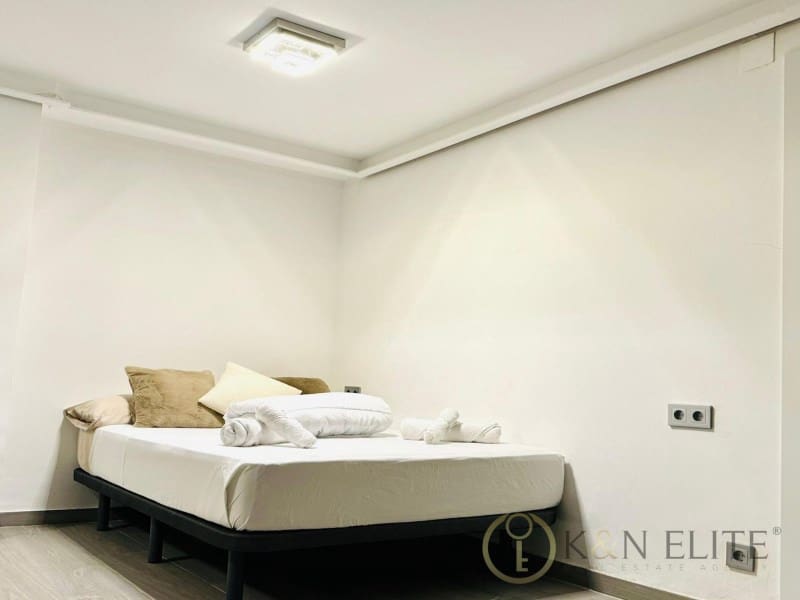 1 sovrum Lägenhet att hyra i Valencia stad - 1 300 € (Ref: 9906960)