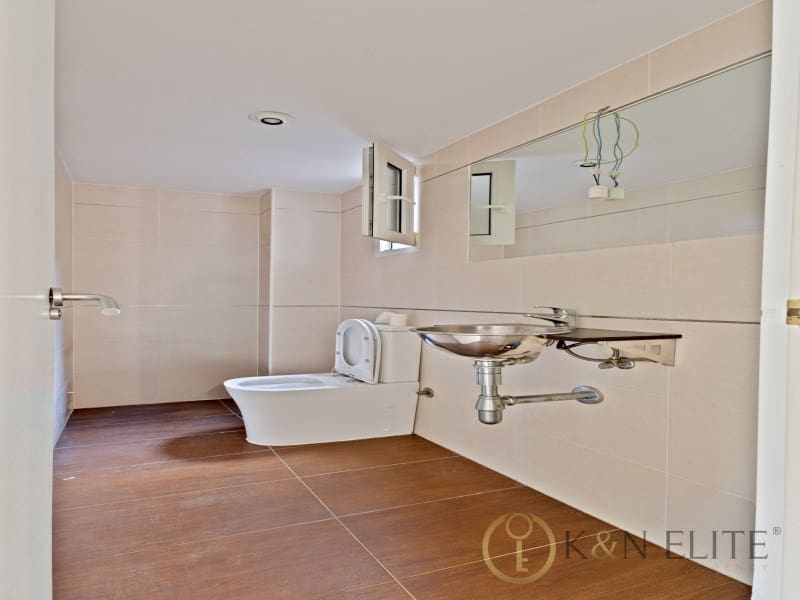 Penthouse for sale in Valencia city - € 650,000 (Ref: 9920113)