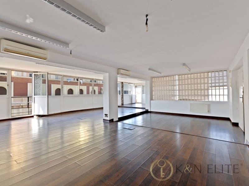 Penthouse for sale in Valencia city - € 650,000 (Ref: 9920113)