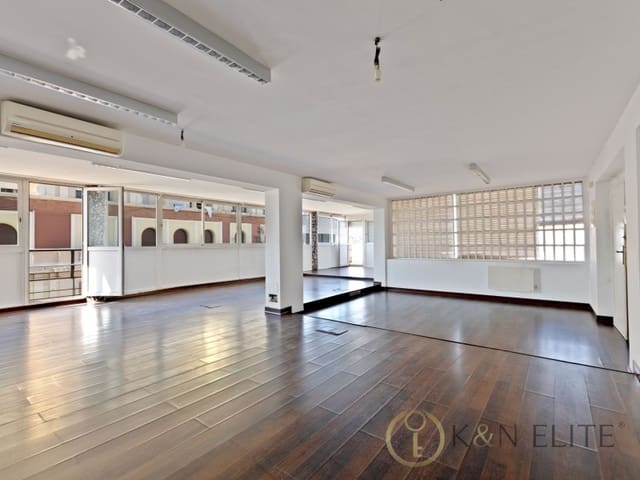 Penthouse til salgs i El Pilar, Valencia by - € 650 000 (Ref: 9920113)
