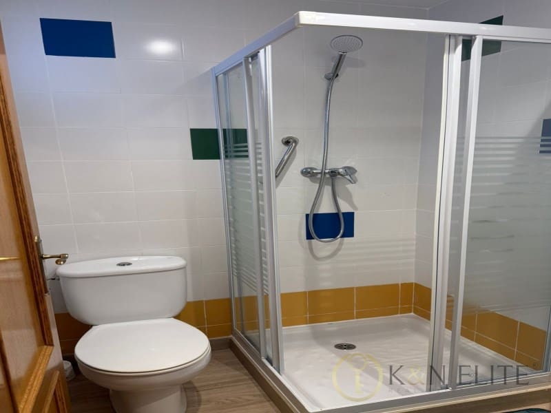 Apartamento para arrendar em Valencia cidade - 1 359 € (Ref: 9921949)