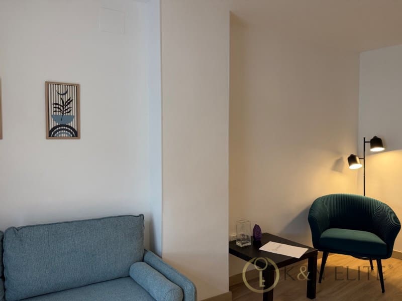 Flat for rent in Valencia city - € 1,150 (Ref: 9921949)