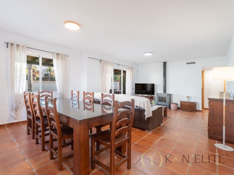 3 quarto Moradia para arrendar em Riba-roja de Turia com piscina garagem - 2 500 € (Ref: 9929069)
