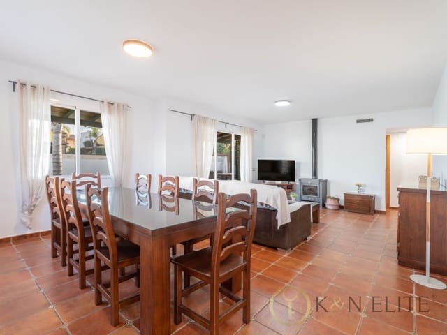 3 quarto Moradia para arrendar em Riba-roja de Túria com piscina garagem - 2 500 € (Ref: 9929069)