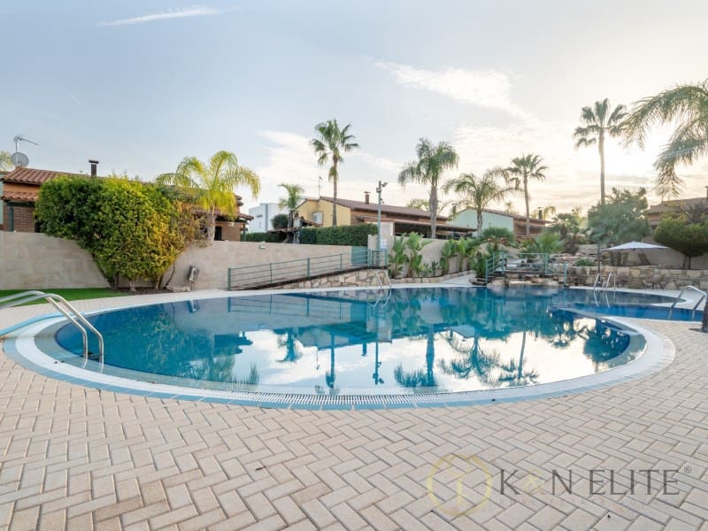 3 quarto Moradia para arrendar em Riba-roja de Turia com piscina garagem - 2 500 € (Ref: 9929069)