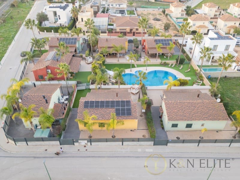 3 quarto Moradia para arrendar em Riba-roja de Turia com piscina garagem - 2 500 € (Ref: 9929069)