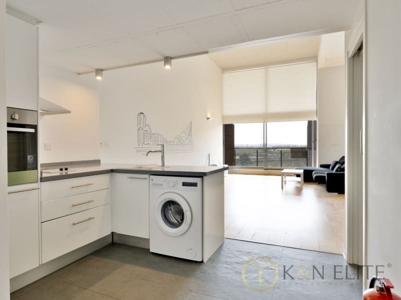 1 soverom Loft til leie i Valencia by med svømmebasseng garasje - € 1 350 (Ref: 9970325)
