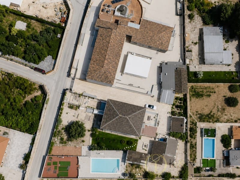 Local Comercial de 17 habitaciones en Turís en venta con piscina - 1.300.000 € (Ref: 9979577)