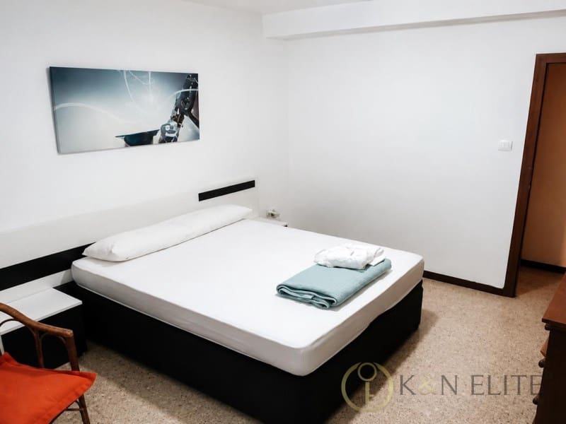Appartement de 3 chambres à louer à El Perello - 1 600 € (Ref: 9986579)