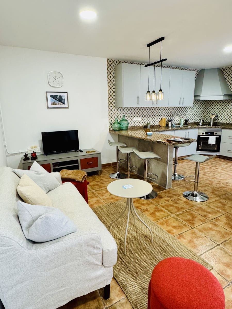 5 quarto Casa em Banda para venda em La Orotava - 379 000 € (Ref: 9798469)