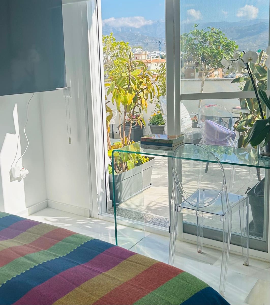 2 bedroom Penthouse for rent in Torre del Mar with pool garage - € 2,550 (Ref: 9765320)