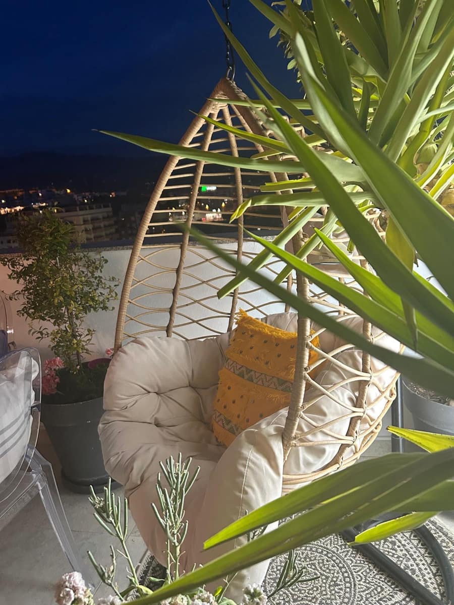 2 bedroom Penthouse for rent in Torre del Mar with pool garage - € 2,550 (Ref: 9765320)