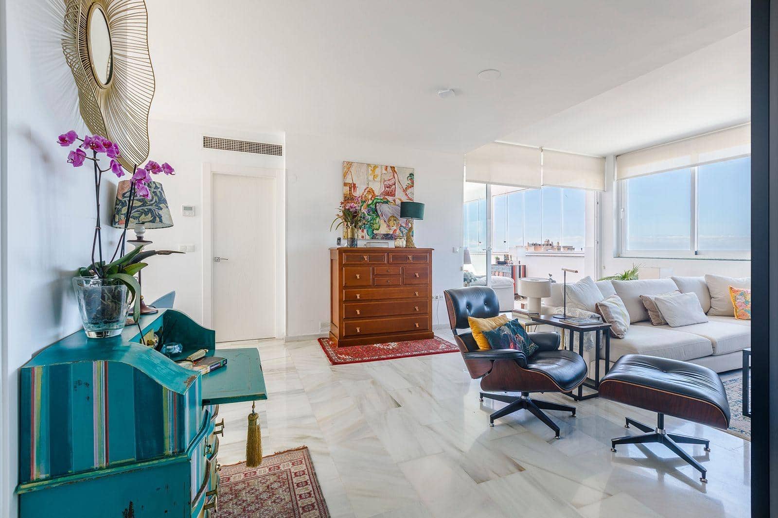 2 bedroom Penthouse for rent in Torre del Mar with pool garage - € 2,550 (Ref: 9765320)