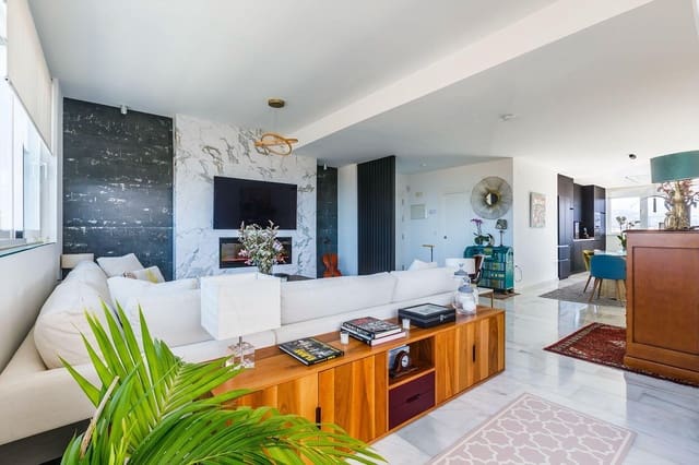 2 makuuhuone Kattohuoneisto vuokrattavana paikassa Torre del Mar, Vélez-Málaga mukana uima-altaan 
autotalli - 2 550 € (Ref: 9765320)