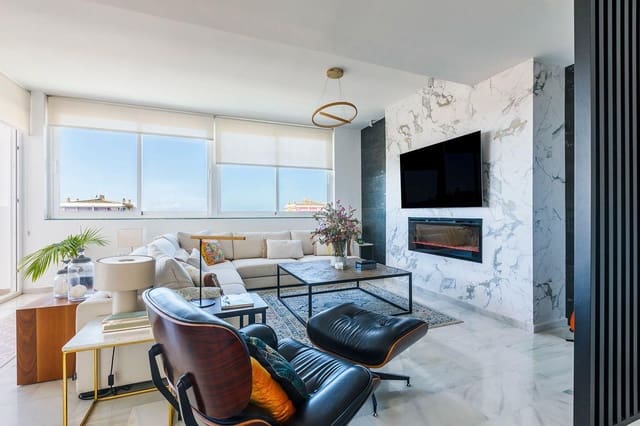 2 makuuhuone Kattohuoneisto vuokrattavana paikassa Torre del Mar, Vélez-Málaga mukana uima-altaan 
autotalli - 2 550 € (Ref: 9765320)