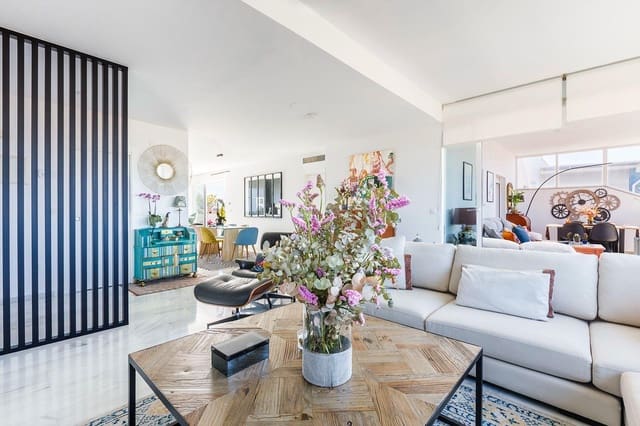 2 makuuhuone Kattohuoneisto vuokrattavana paikassa Torre del Mar, Vélez-Málaga mukana uima-altaan 
autotalli - 2 550 € (Ref: 9765320)