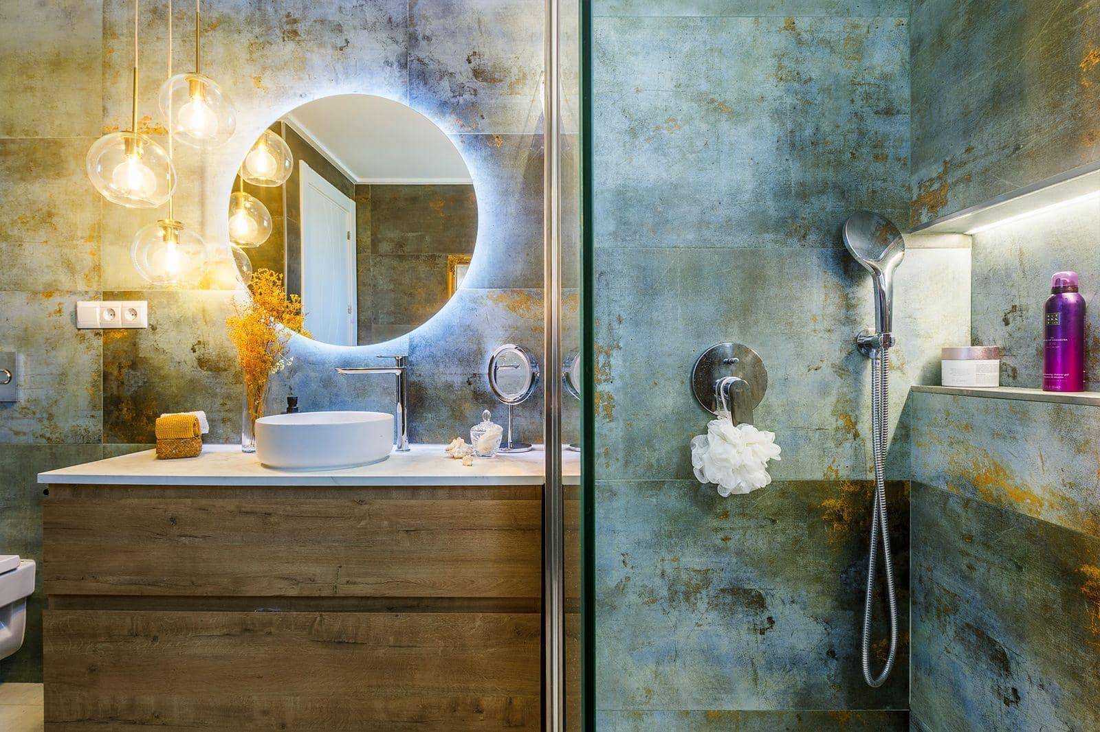 2 bedroom Penthouse for rent in Torre del Mar with pool garage - € 2,550 (Ref: 9765320)