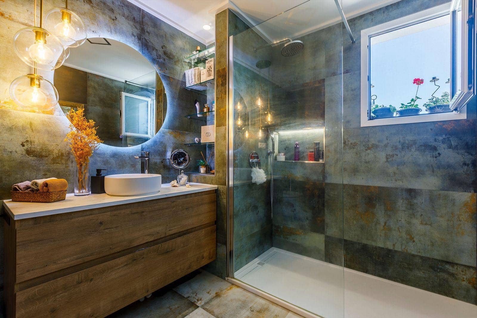 2 bedroom Penthouse for rent in Torre del Mar with pool garage - € 2,550 (Ref: 9765320)