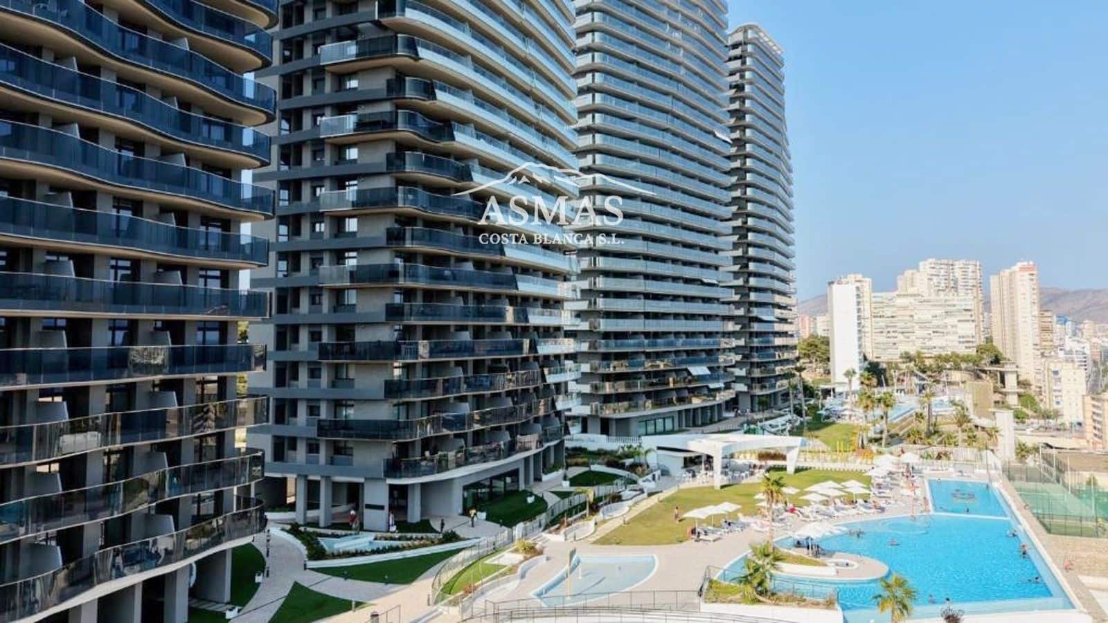 2 makuuhuone Asunto myytävänä paikassa Benidorm mukana uima-altaan 
autotalli - 825 000 € (Ref: 10042278)