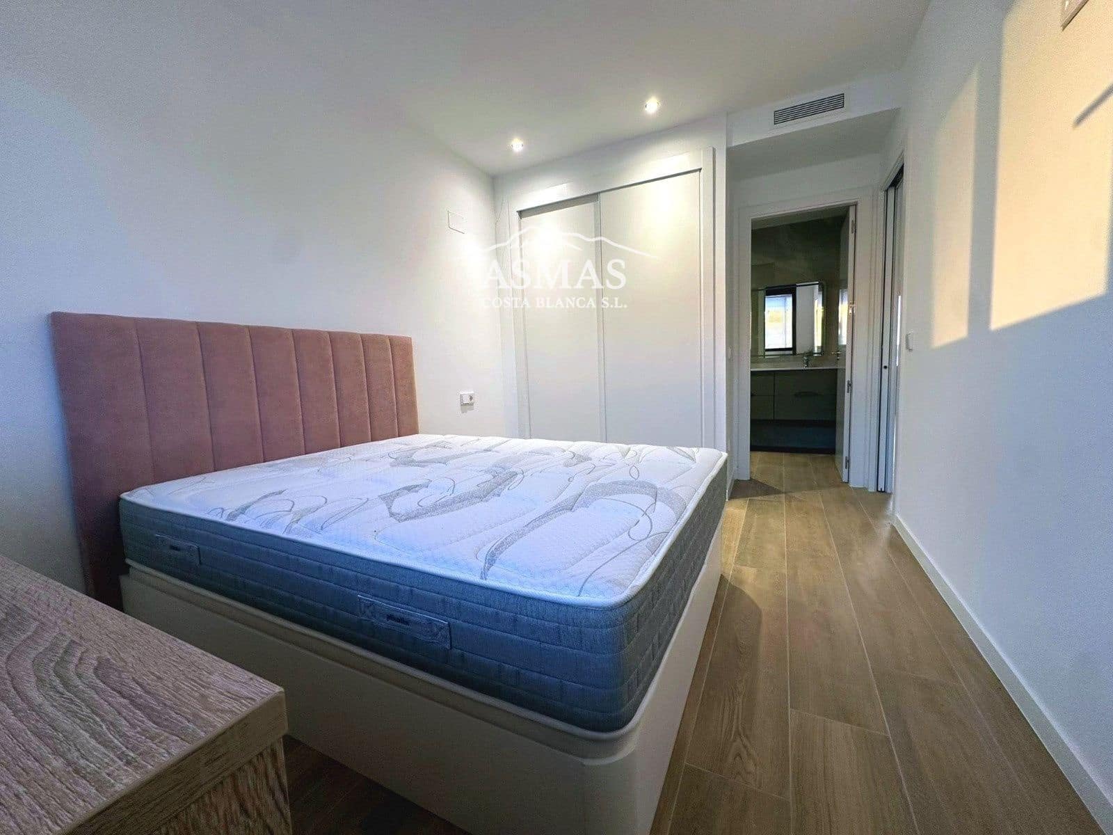 2 bedroom Flat for sale in Finestrat with pool garage - € 465,000 (Ref: 10042279)