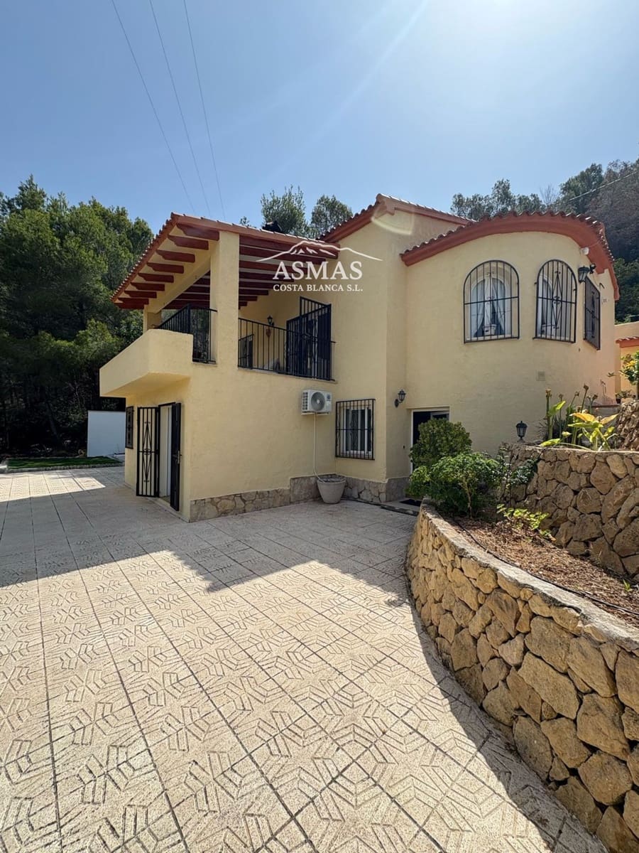 4 slaapkamer Villa te koop in Altea met zwembad garage - € 649.000 (Ref: 10132303)