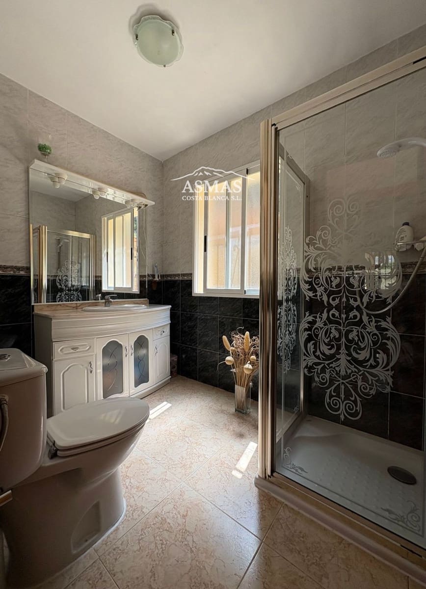4 slaapkamer Villa te koop in Altea met zwembad garage - € 649.000 (Ref: 10132303)
