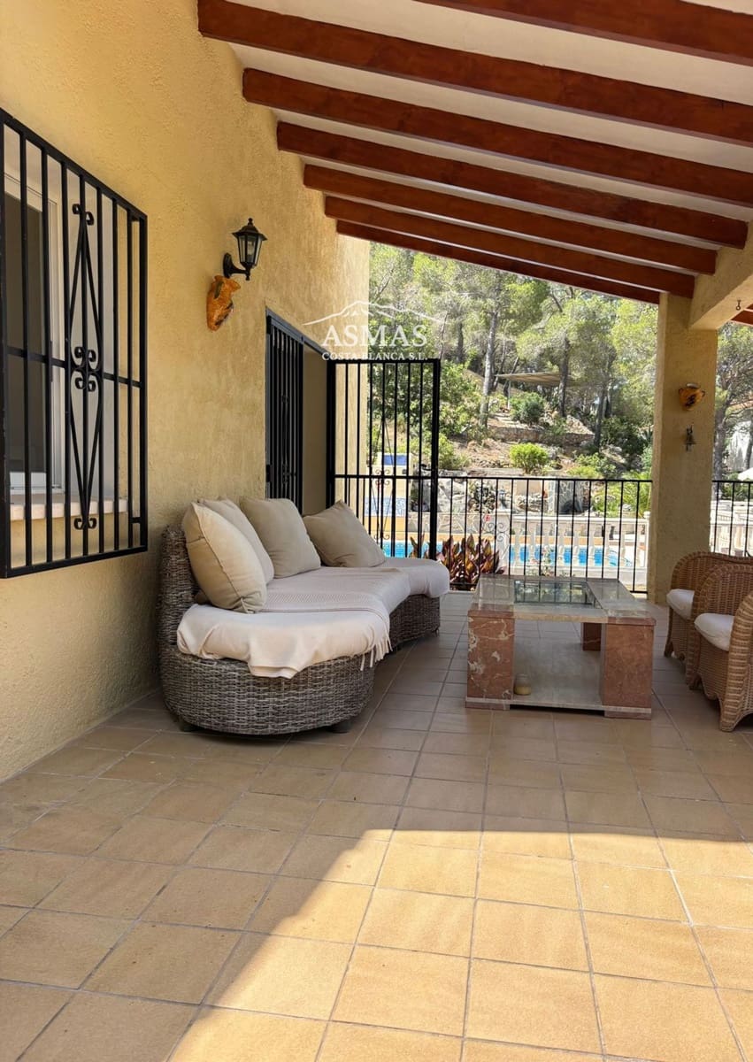 4 slaapkamer Villa te koop in Altea met zwembad garage - € 649.000 (Ref: 10132303)