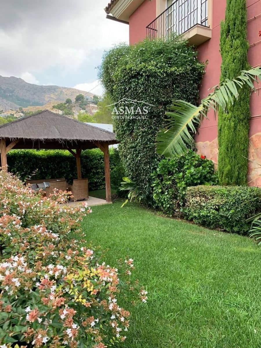3 soveværelse Villa til salg i Altea med swimmingpool garage - € 791.000 (Ref: 10132304)