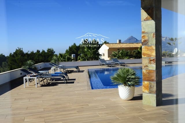 Chalet de 7 habitaciones en Altea en venta con garaje - 4.750.000 € (Ref: 9816582)