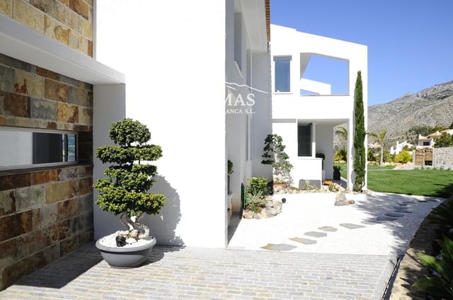 Chalet de 7 habitaciones en Altea en venta con garaje - 4.750.000 € (Ref: 9816582)