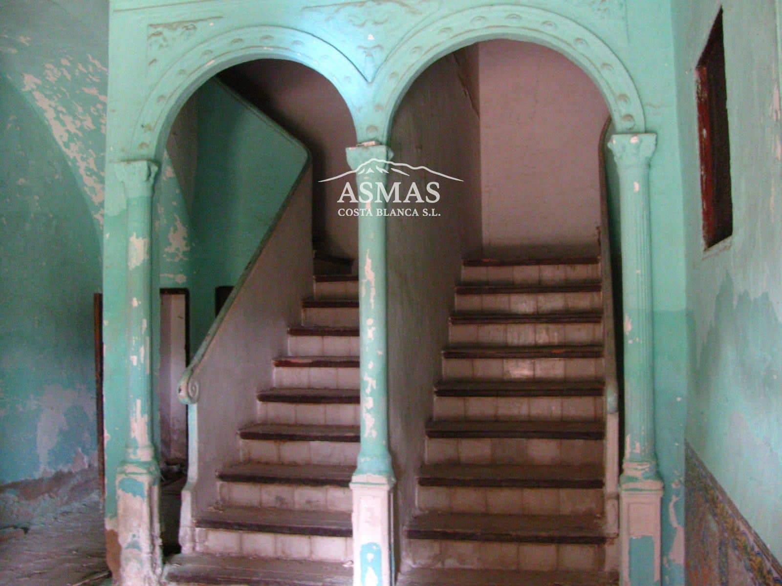 12 bedroom Villa for sale in Bocairent - € 700,000 (Ref: 9816585)