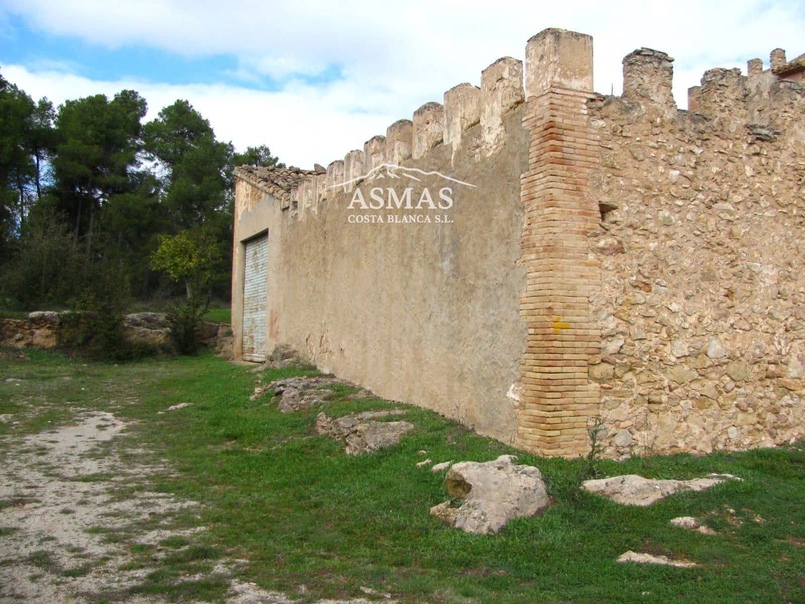 12 bedroom Villa for sale in Bocairent - € 700,000 (Ref: 9816585)