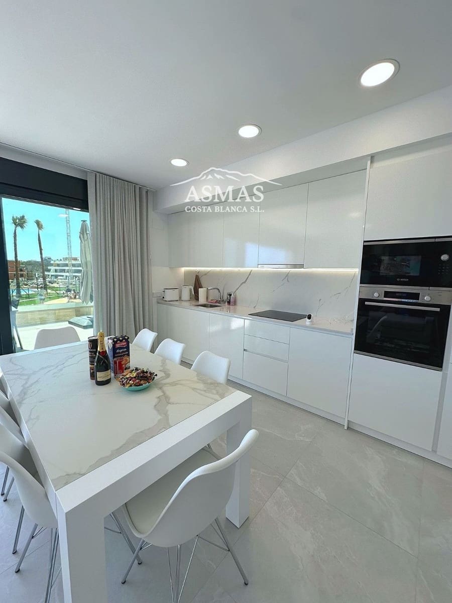 Piso de 6 habitaciones en Finestrat en venta con piscina - 650.000 € (Ref: 9816587)
