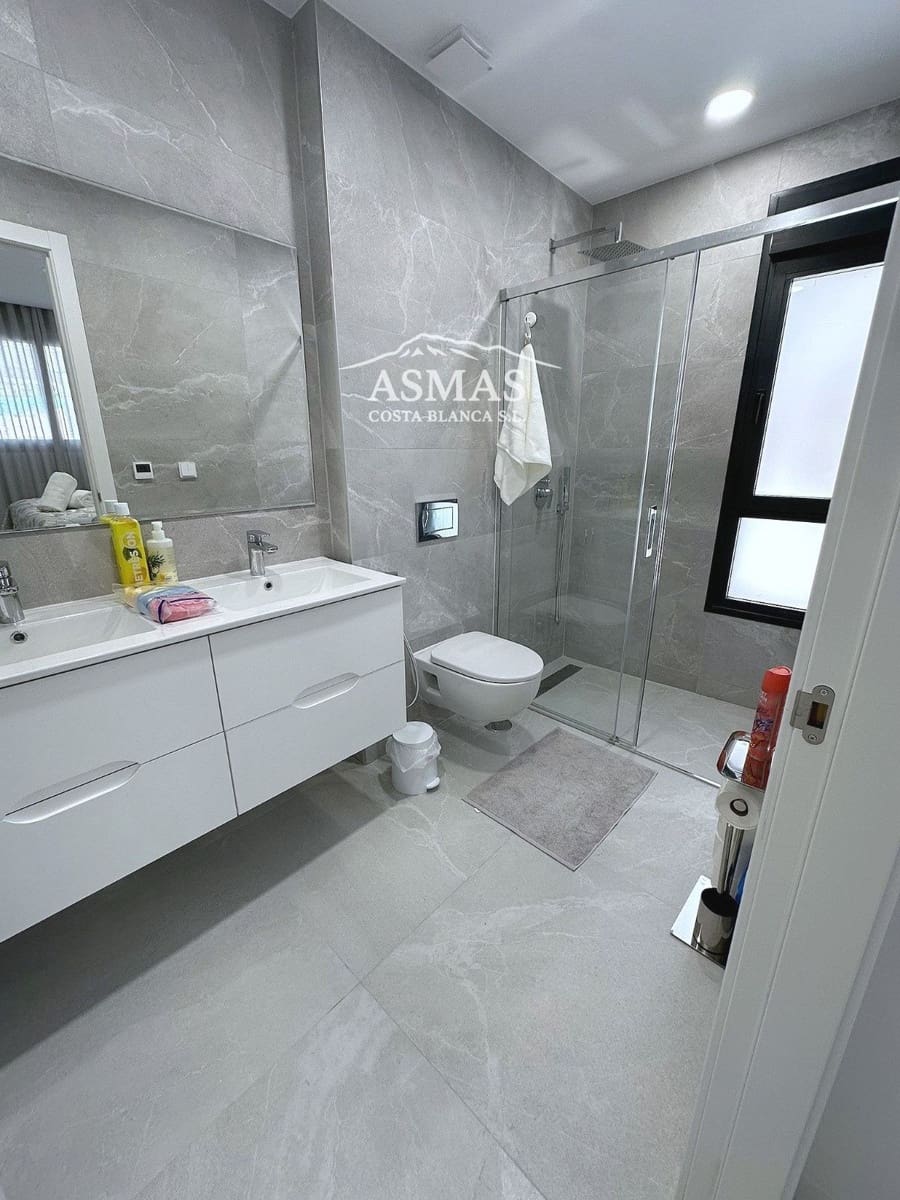 Piso de 6 habitaciones en Finestrat en venta con piscina - 650.000 € (Ref: 9816587)