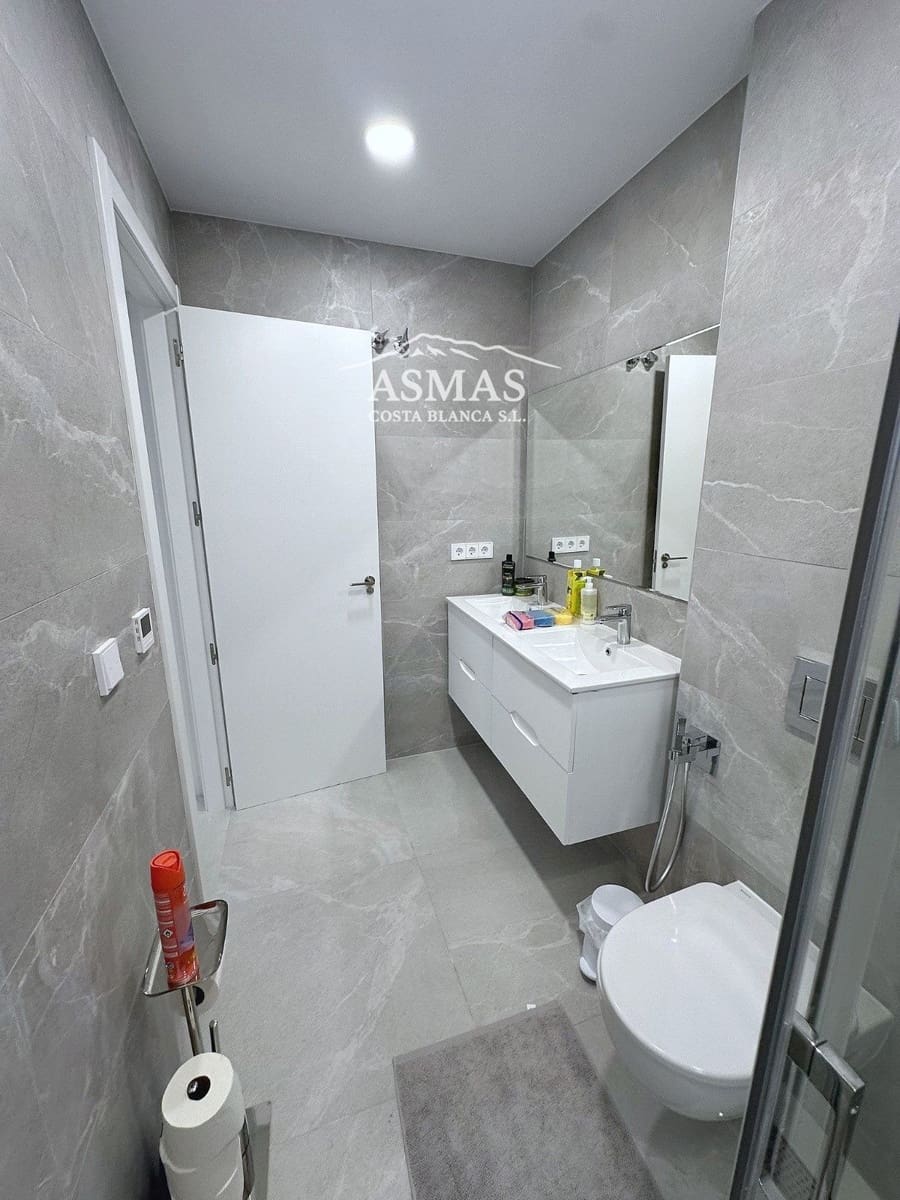 Piso de 6 habitaciones en Finestrat en venta con piscina - 650.000 € (Ref: 9816587)