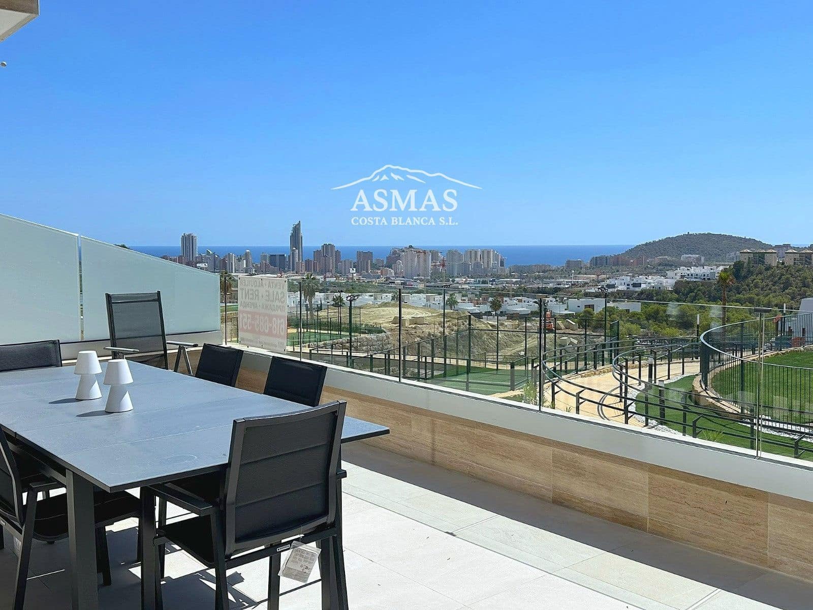 Piso de 6 habitaciones en Finestrat en venta con piscina - 650.000 € (Ref: 9816587)