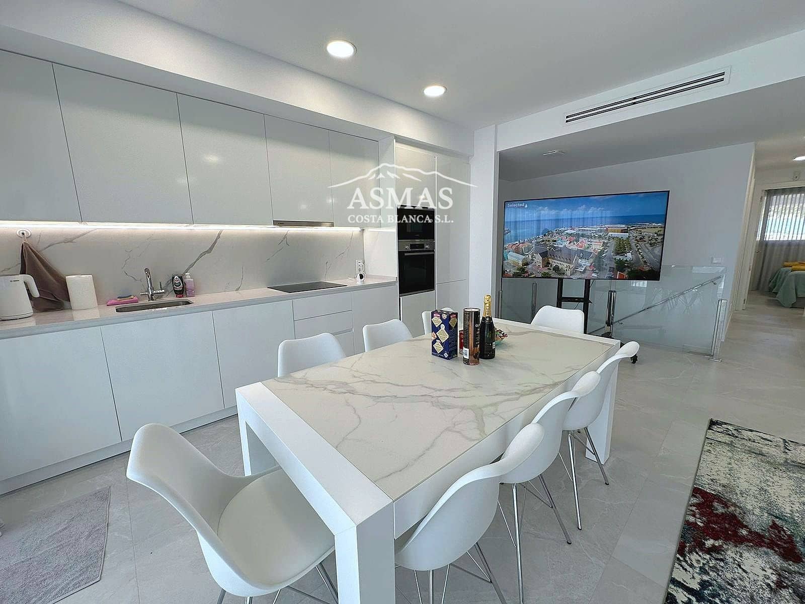 Piso de 6 habitaciones en Finestrat en venta con piscina - 650.000 € (Ref: 9816587)