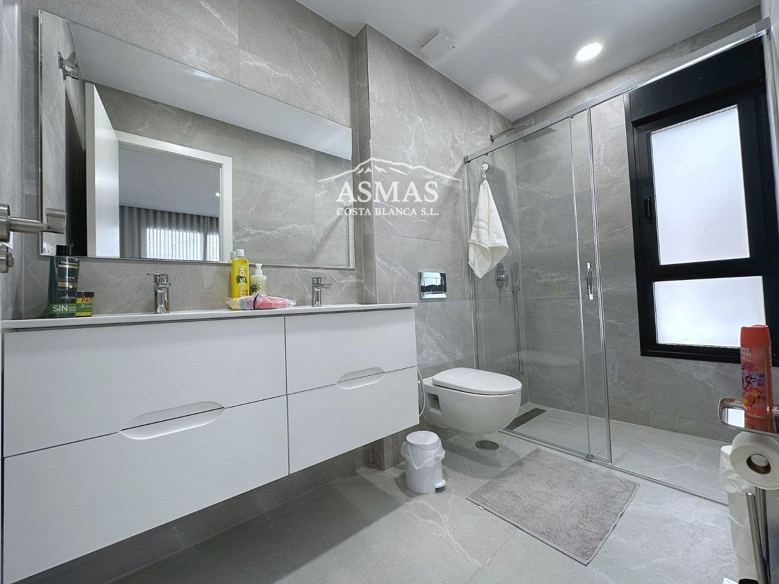 Piso de 6 habitaciones en Finestrat en venta con piscina - 650.000 € (Ref: 9816587)