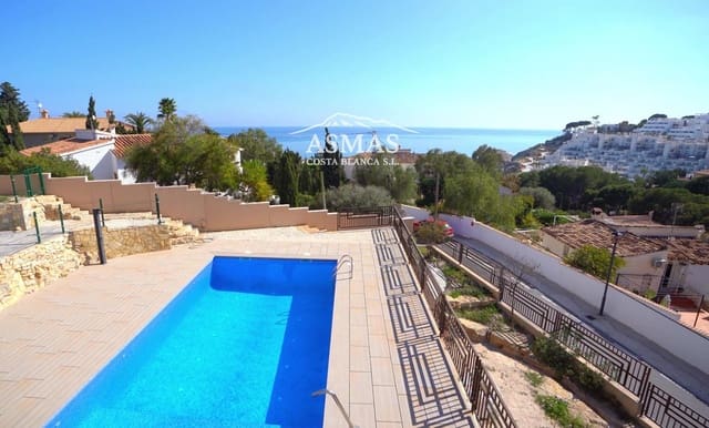 6 soverom Villa til salgs i El Campello med svømmebasseng - € 2 650 000 (Ref: 9816592)