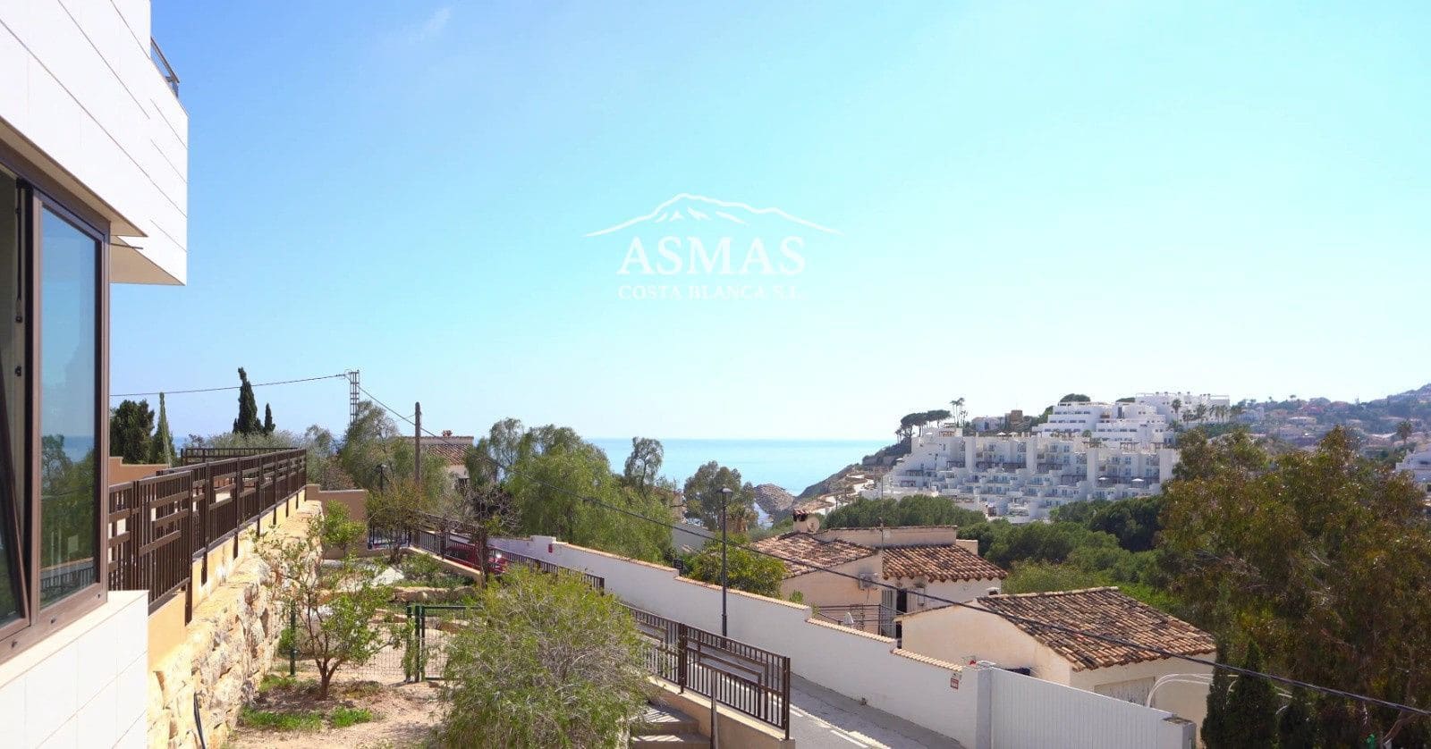 6 bedroom Villa for sale in El Campello with pool - € 2,650,000 (Ref: 9816592)