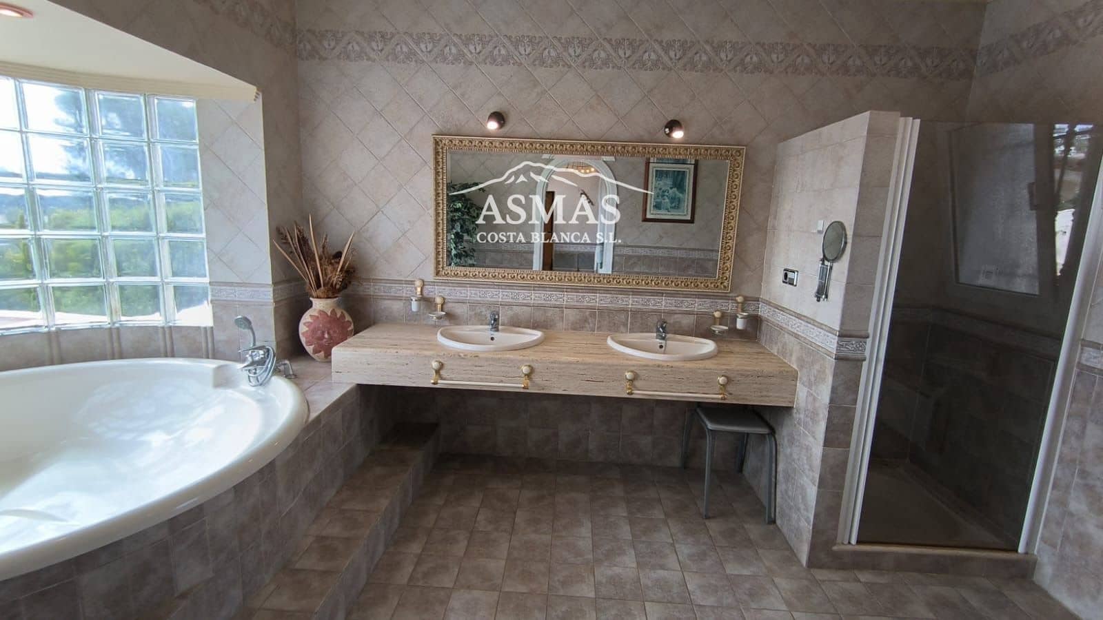 3 bedroom Villa for sale in Moraira - € 950,000 (Ref: 9958551)