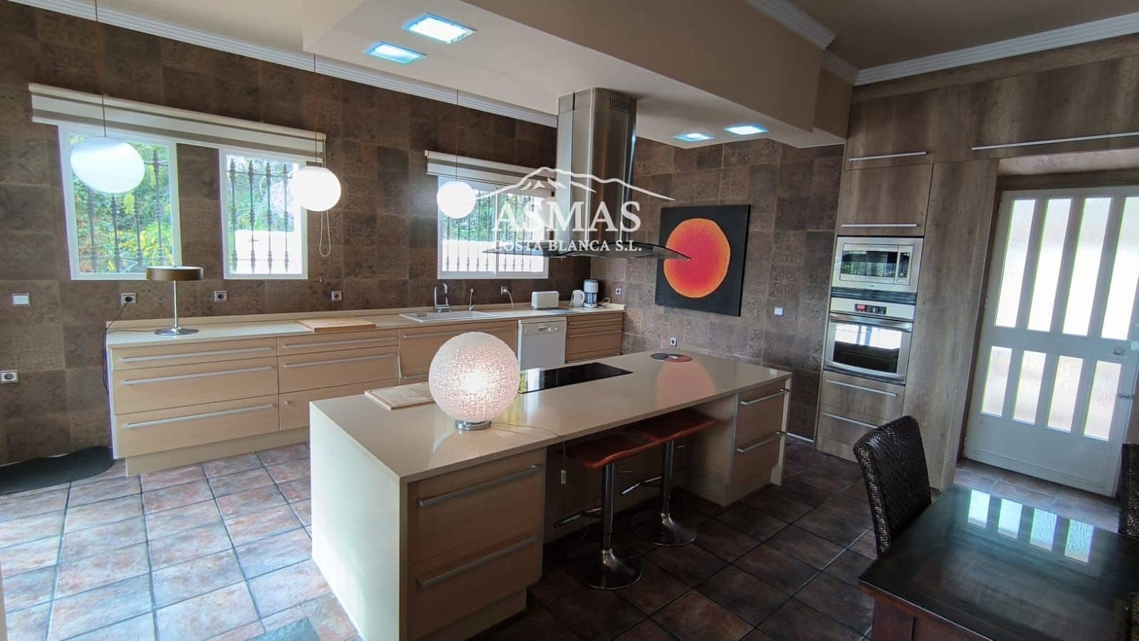 3 bedroom Villa for sale in Moraira - € 950,000 (Ref: 9958551)
