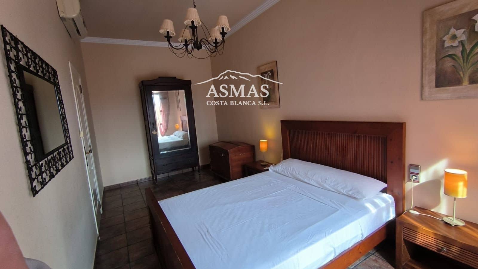 3 bedroom Villa for sale in Moraira - € 950,000 (Ref: 9958551)