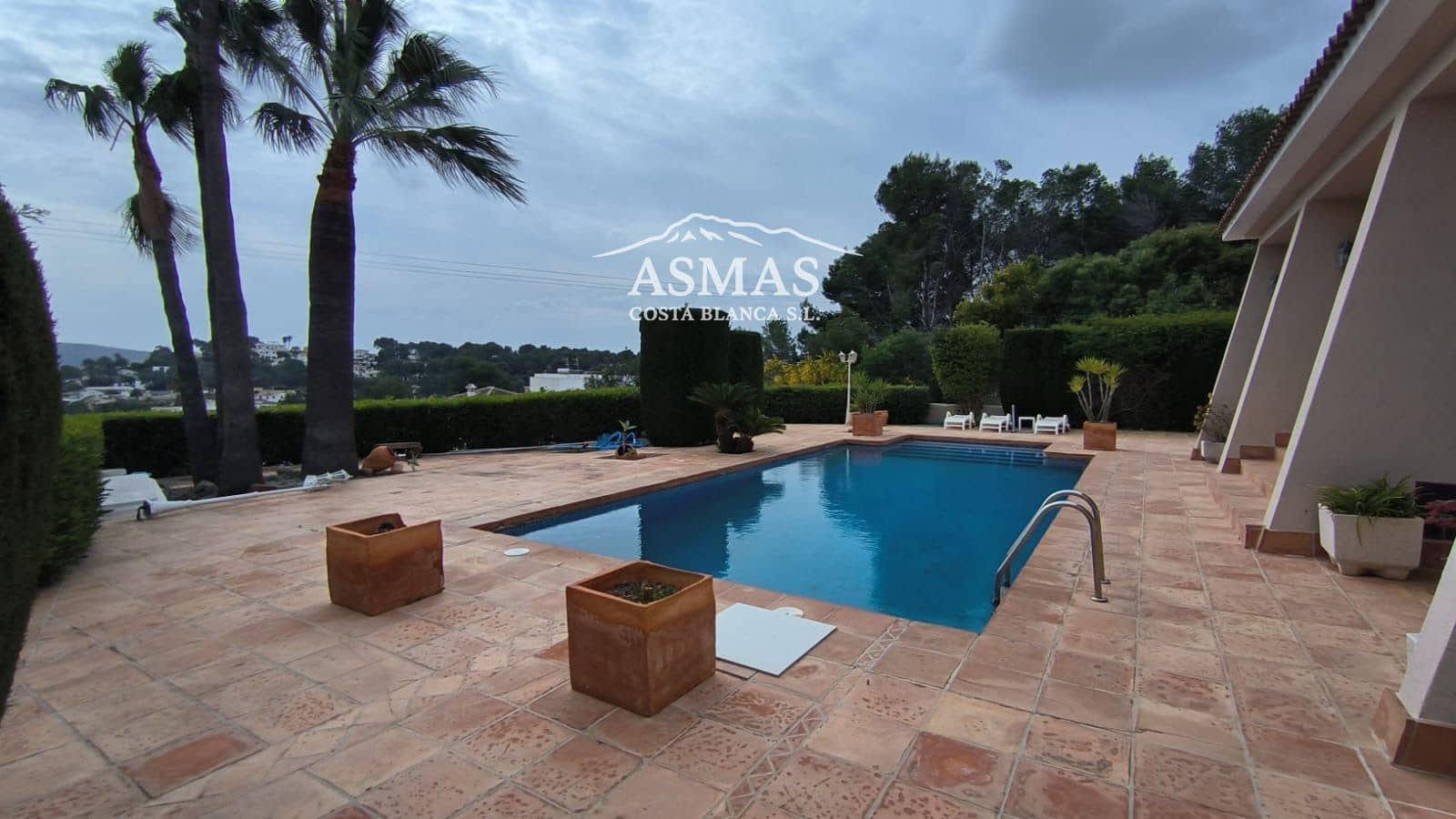 3 bedroom Villa for sale in Moraira - € 950,000 (Ref: 9958551)