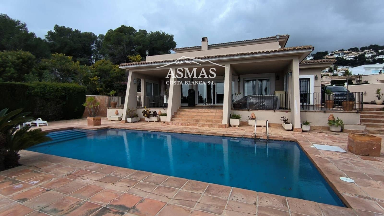 3 bedroom Villa for sale in Moraira - € 950,000 (Ref: 9958551)