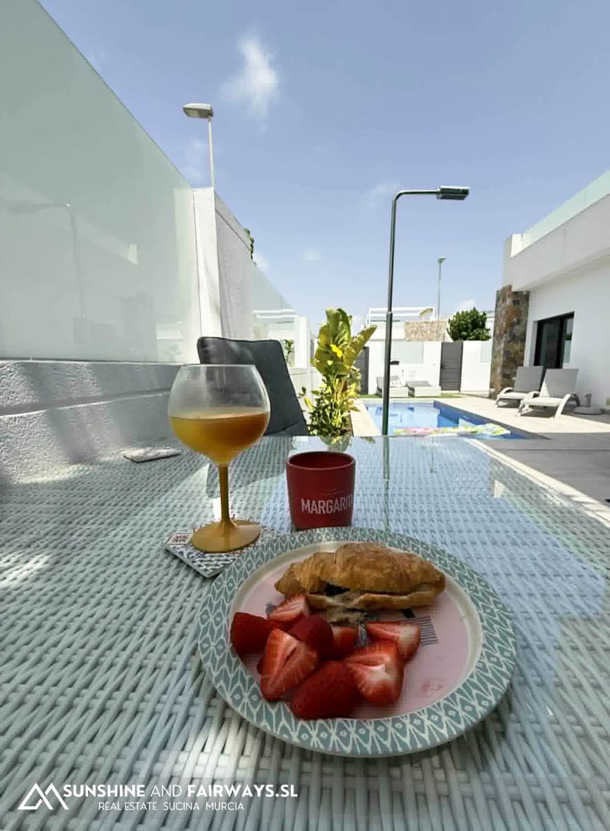 3 bedroom Semi-detached Villa for sale in Pilar de la Horadada with pool - € 389,000 (Ref: 9831914)