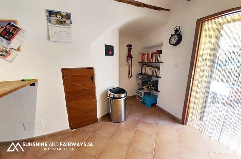 10 soveværelse Finca/Landehus til salg i Cehegin med swimmingpool garage - € 395.000 (Ref: 9927793)